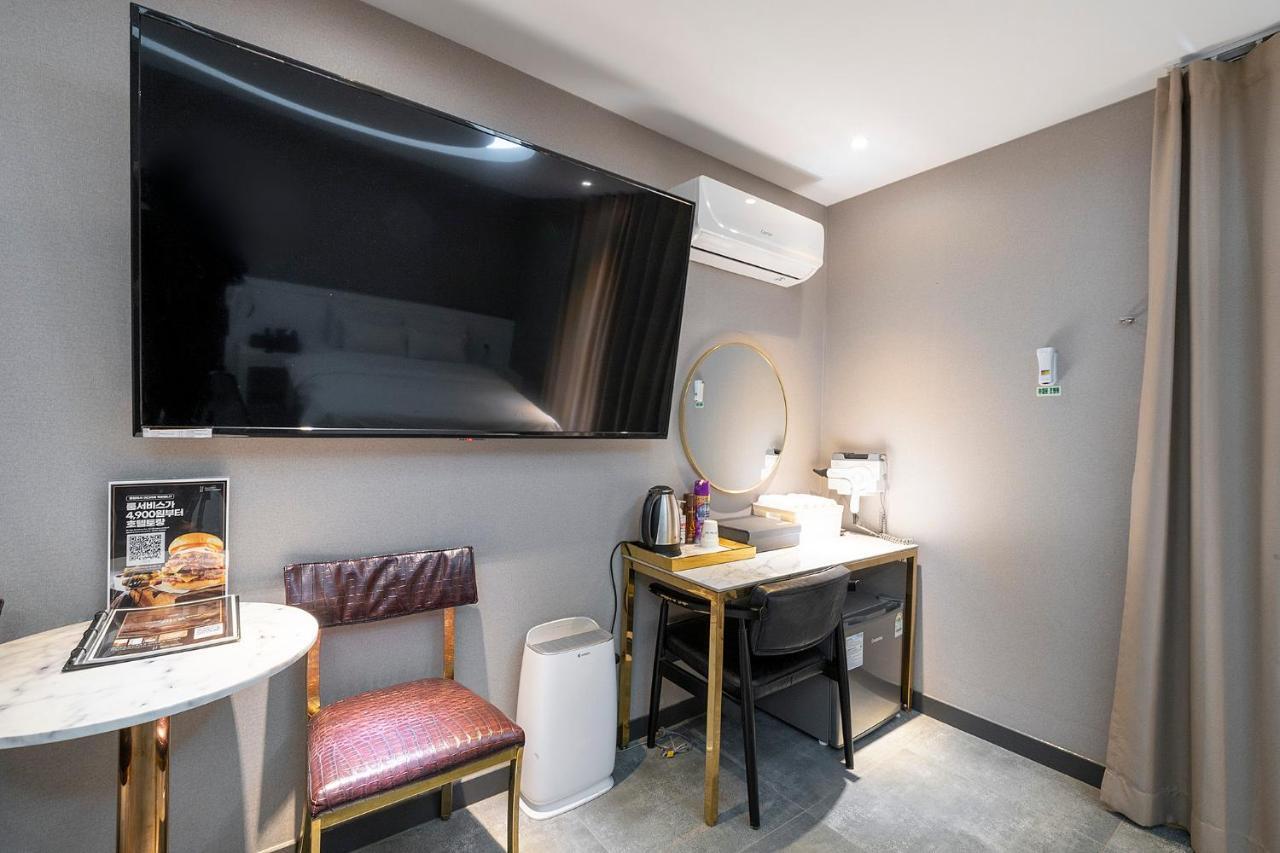 Knox Hotel Cheonan Exterior foto
